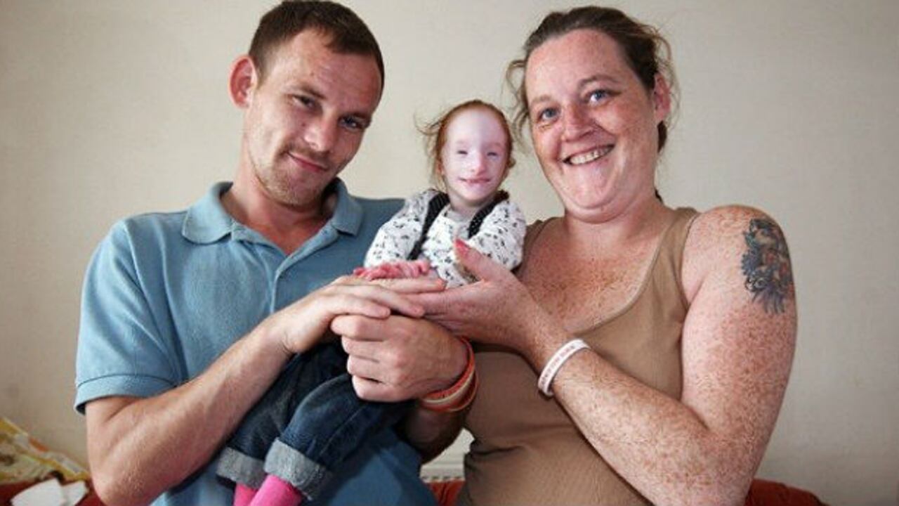 La pequeña acaba de cumplir cinco años.