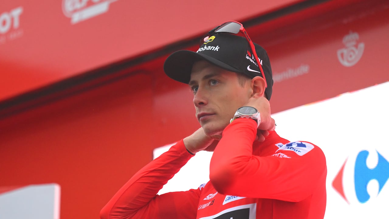 Jonas Vingegaard, nuevo líder de La Vuelta a España 2025.