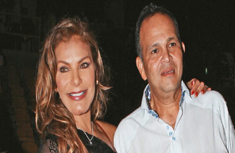 María Mónica Urbina y José Hernández.