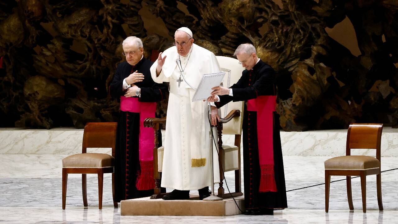 Papa Francisco celebra audiencia general semanal en el Vaticano.