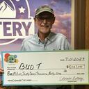 El hombre aseguró que también planea comprar algún carro clásico y donar parte del dinero.