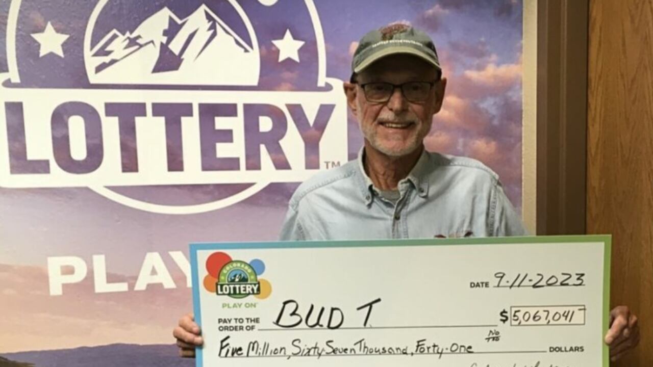 El hombre aseguró que también planea comprar algún carro clásico y donar parte del dinero.