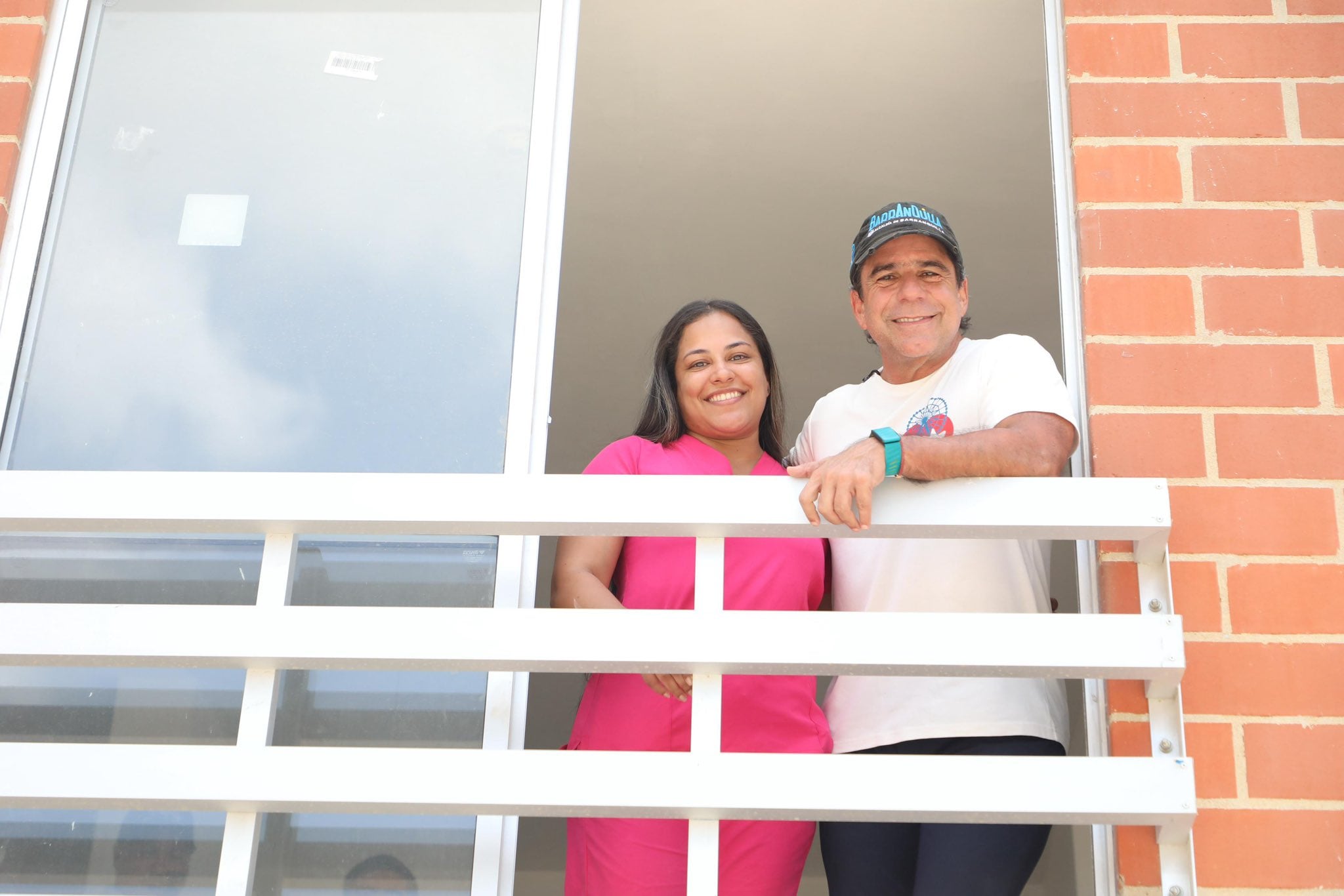 Char en la entrega de subsidios de vivienda en Barranquilla.