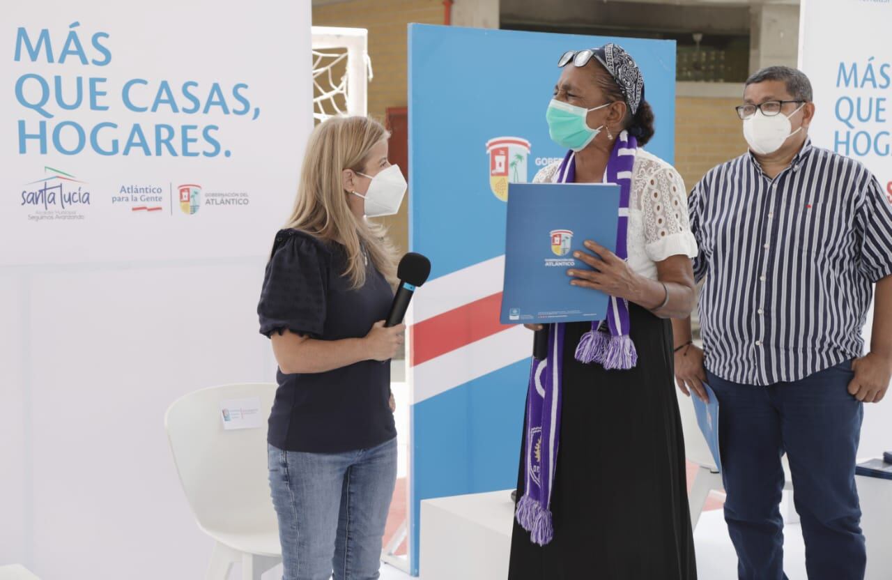 Elsa Noguera, gobernadora del Atlántico, destacó que se han vinculado hasta el momento 1.800 beneficiaros del programa de mejoramiento de vivienda.