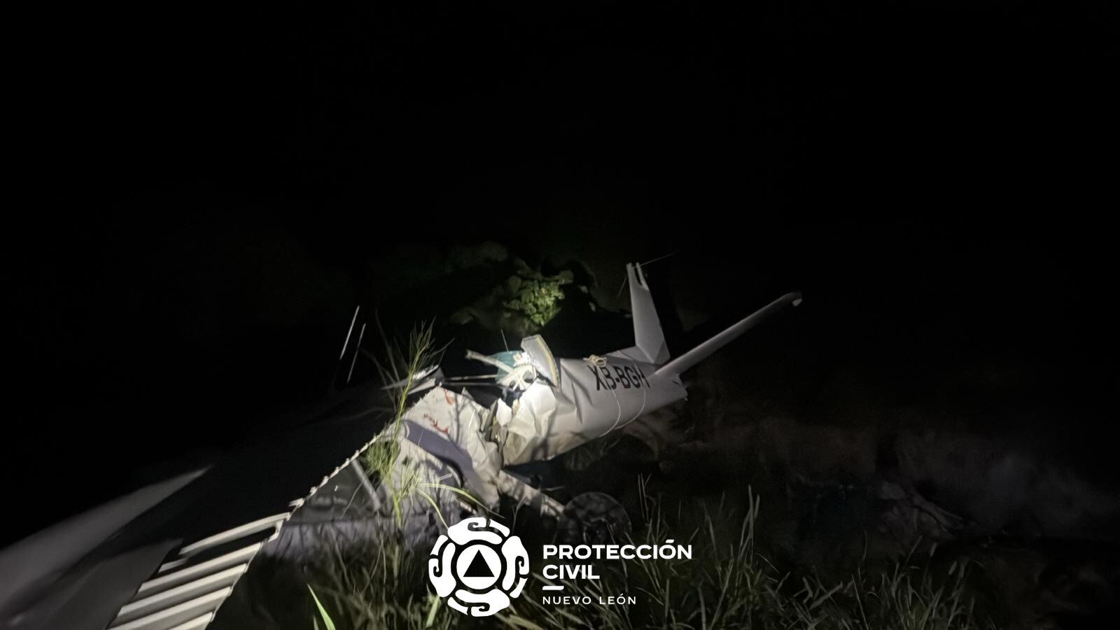 La avioneta se estrelló contra el suelo