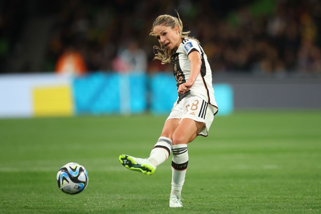 Melanie Leupolz, futbolista alemana.