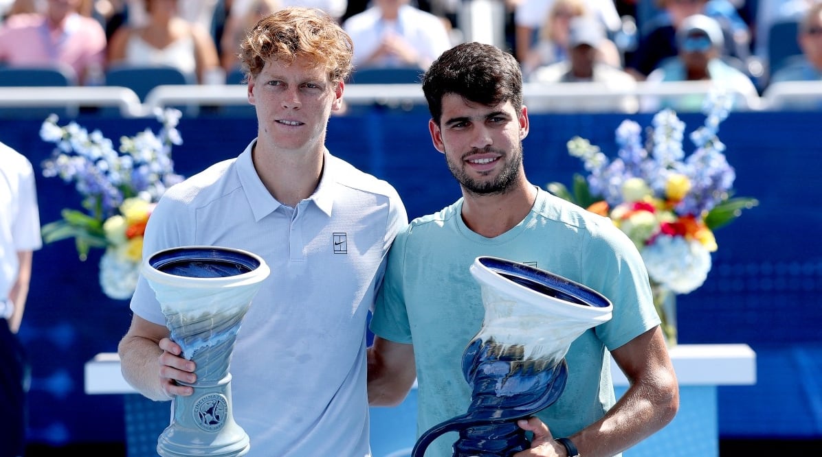 Carlos Alcaraz (der.) y Jannik Sinner, dos de los máximos exponentes del tenis en la actualidad.