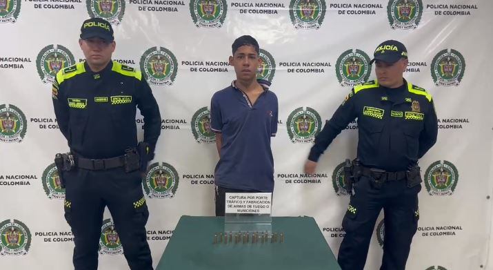 Capturado por tener una pistola 9 milímetros
