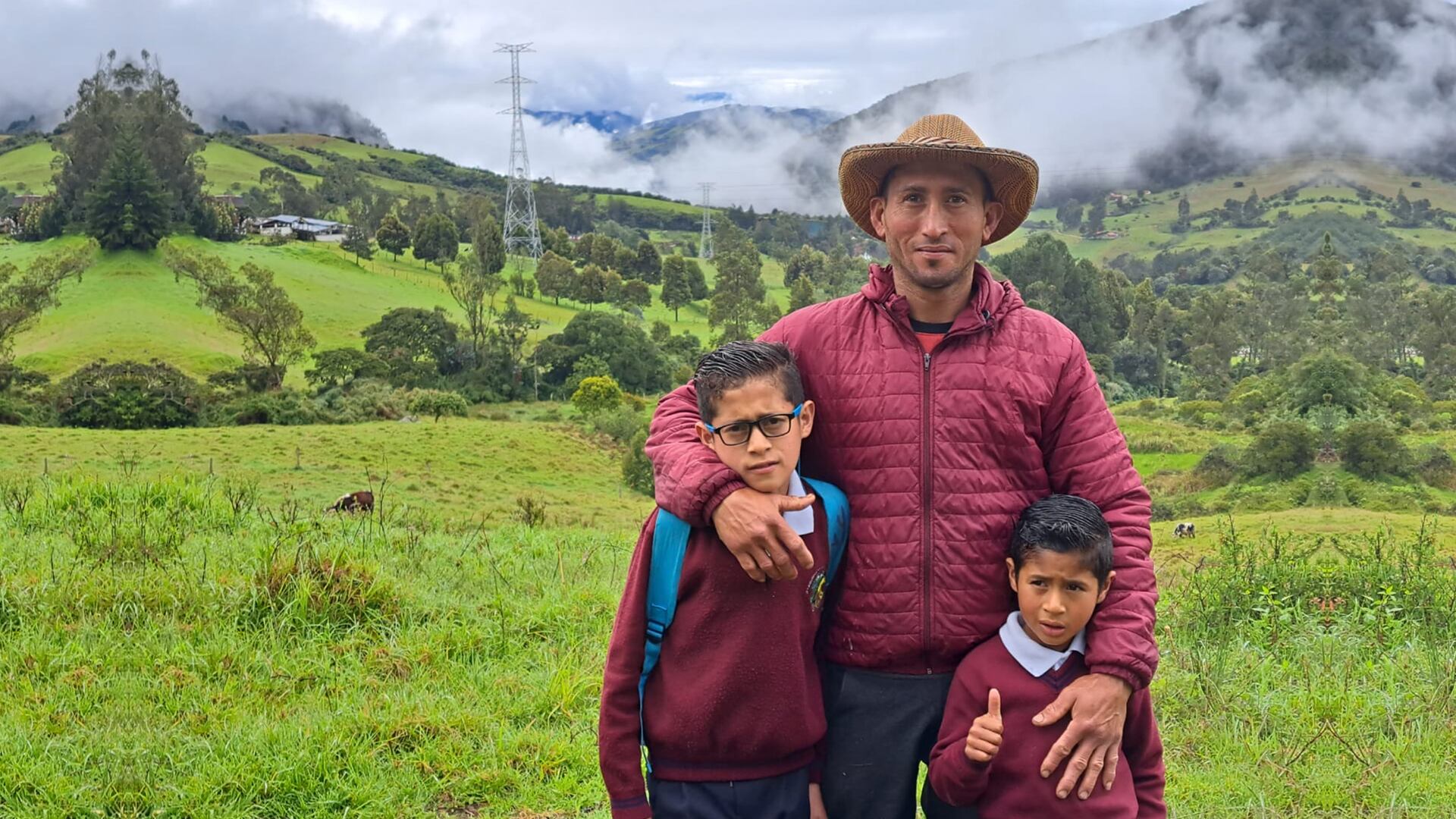 NO USAR, USO EXCLUSIVO MEJOR COLOMBIA, content GEB