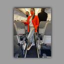 Con un look caracteristico, las azafatas y auxiliares de vuelo de la aerolínea económica han mostrado una nueva alternativa para atender a los pasajeros.