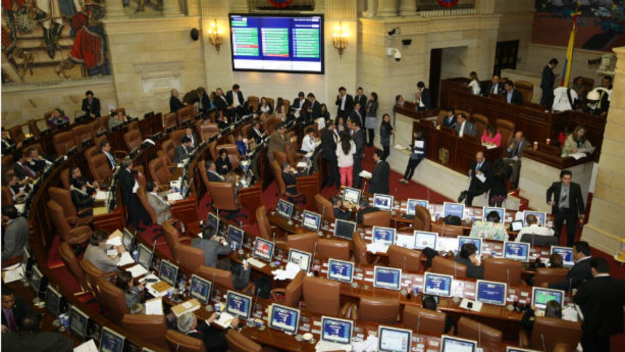 Los congresistas mantienen su prima de transporte.
