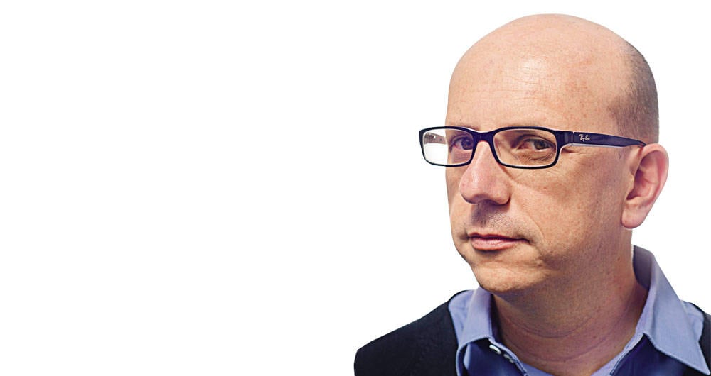 "Me gustaría saber si alguien en la sociedad civil ha vuelto a revisar la calidad de nuestros textos de matemáticas o lenguaje de las escuelas públicas de la nación".