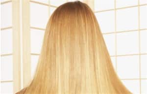 La keratina es un tratamiento revolucionario que hidrata el pelo de forma extrema dejándolo liso y libre de frizz.