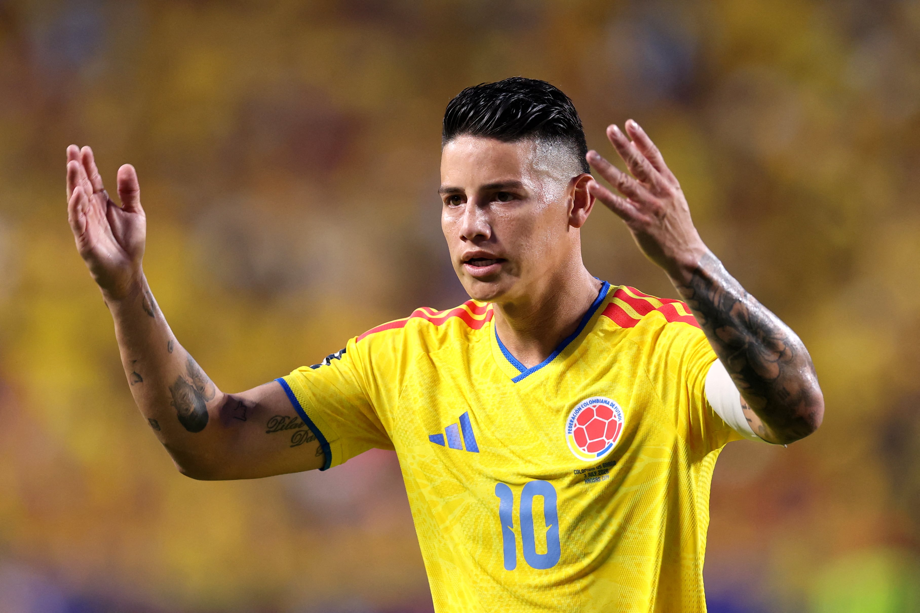 KANSAS CITY, MISSOURI - JULY 03: James Rodriguez #10 of Colombia reacts during the FIFA World Cup 2026 Round of 32 match between Colombia and Ghana at Kansas City Stadium on July 03, 2026 in Kansas City, Missouri.   Luke Hales/Getty Images/AFP (Photo by Luke Hales / GETTY IMAGES NORTH AMERICA / Getty Images via AFP)
