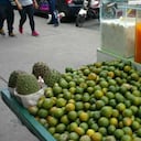 Lulada, guanabanazo o mandarinada: Buen refresco para calmar la sed y lo mejor de todo es que son naturales. Puede comprar un vaso por $2.000 y con las vueltas se puede comprar dos empanadas de $500.