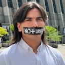 El concejal Albert Corredor, hizo campaña al lado de Álvaro Uribe y ahora pide su renuncia del partido.