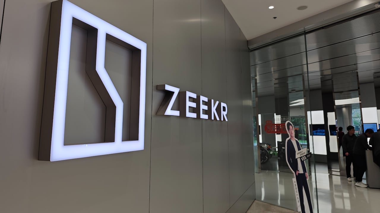 La firma Zeekr hace parte del conglomerado de Geely y llegará a Colombia el próximo 3 de octubre.