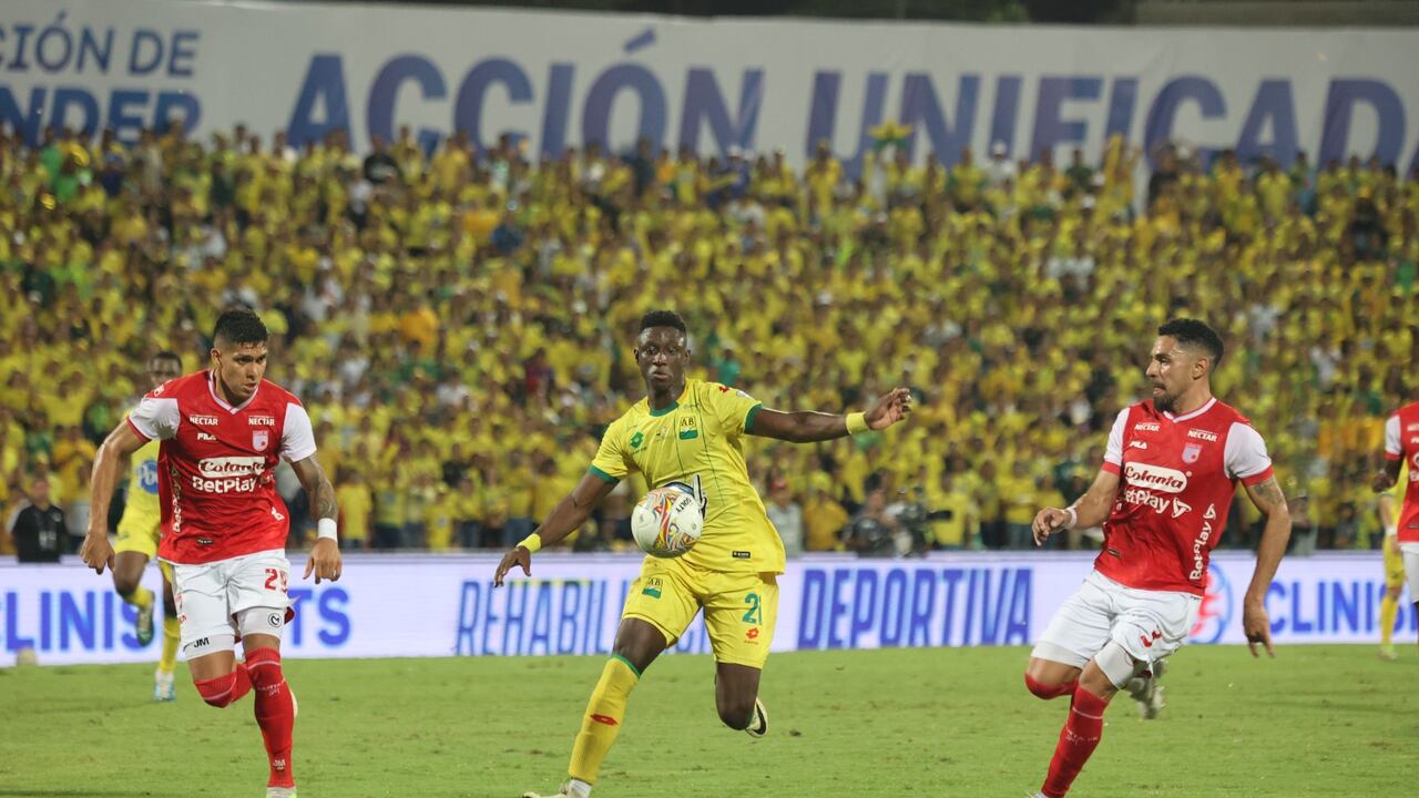 Los dos equipos lucharán por la final este sábado.