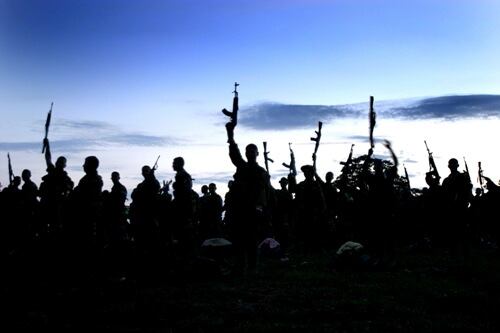 Diciembre 10, 2004 - Desmovilización de paramilitares del Bloque Catatumbo en Campo Dos (Tibú), Norte de Santander. Las desmovilizaciones iniciaron en julio.