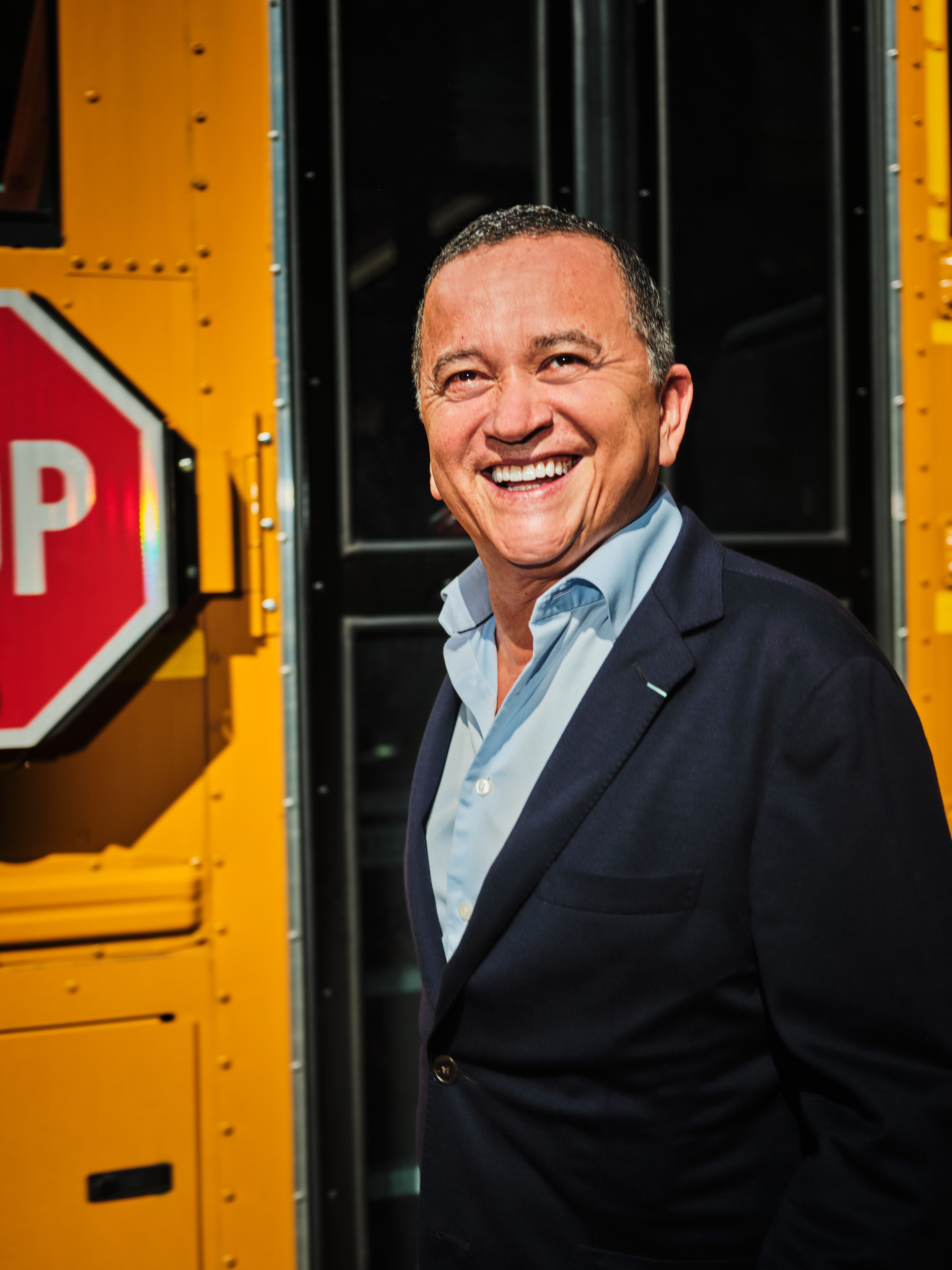 Yuri Buenaventura
regresa a Bogotá tras su exitosa gira mundial para lanzar su nuevo álbum “Ámame”