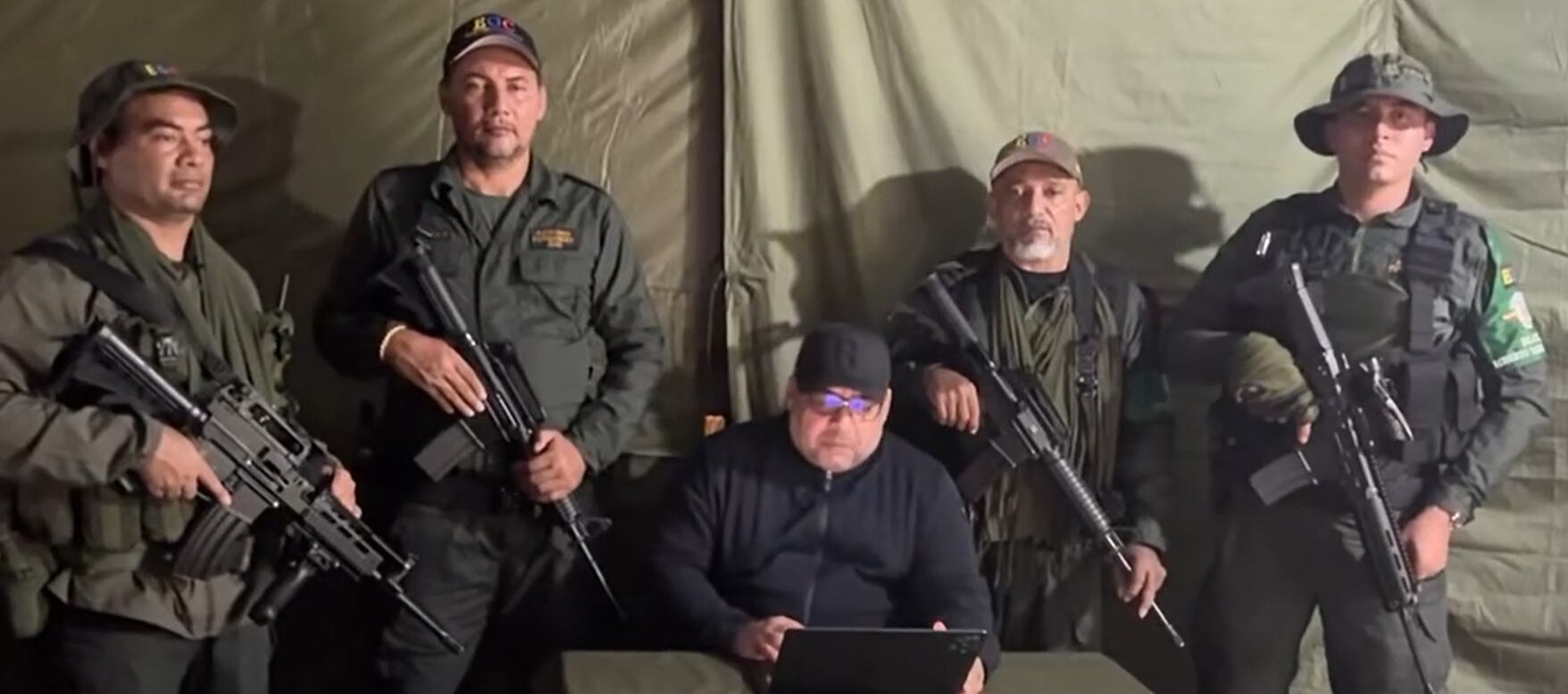 Cúpula del Clan del Golfo, de izquierda a derecha: Richard, Rodrigo Flechas, Jerónimo, El cura y Flaco monseñor.