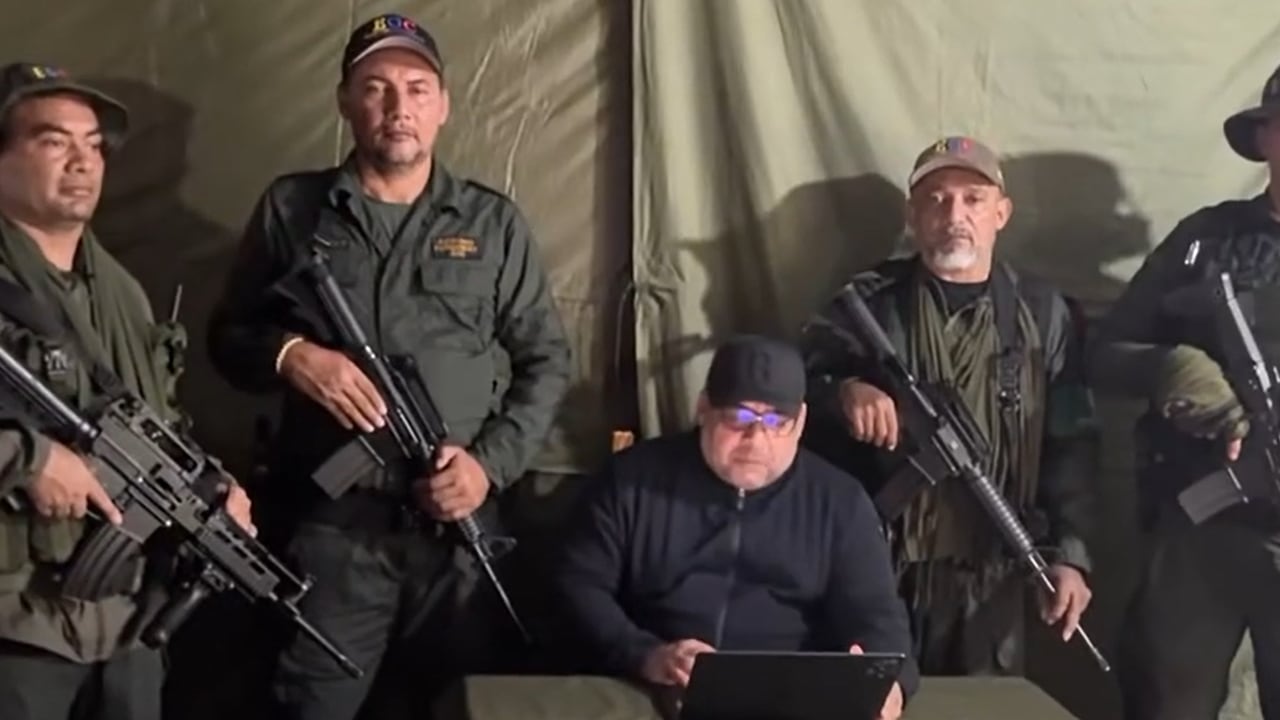 Cúpula del Clan del Golfo, de izquierda a derecha: Richard, Rodrigo Flechas, Jerónimo, El cura y Flaco monseñor.