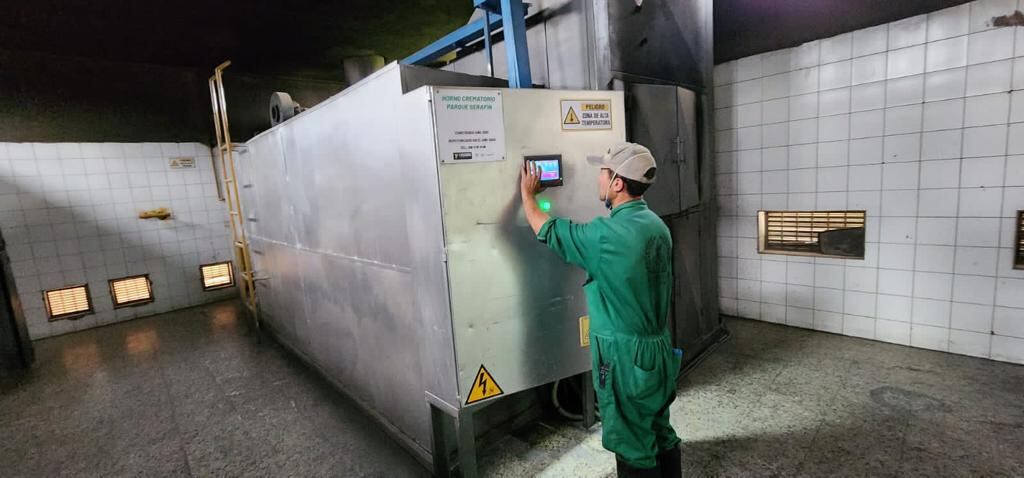 La mayoría de los hornos crematorios no sirven por la falta de pago a los encargados de su mantenimiento y la suspensión del servicio de gas.