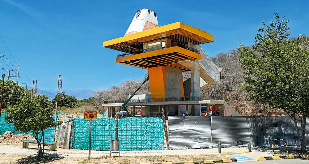 Esta es la obra Casa en el aire, que aún no ha sido entregada y le siguen adicionando millonarios recursos, tanto la Alcaldía de Valledupar como la Gobernación del Cesar. 