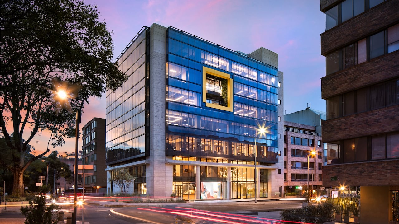 El edificio corporativo Amarilo, en Bogotá, es considerado un ícono en la región.