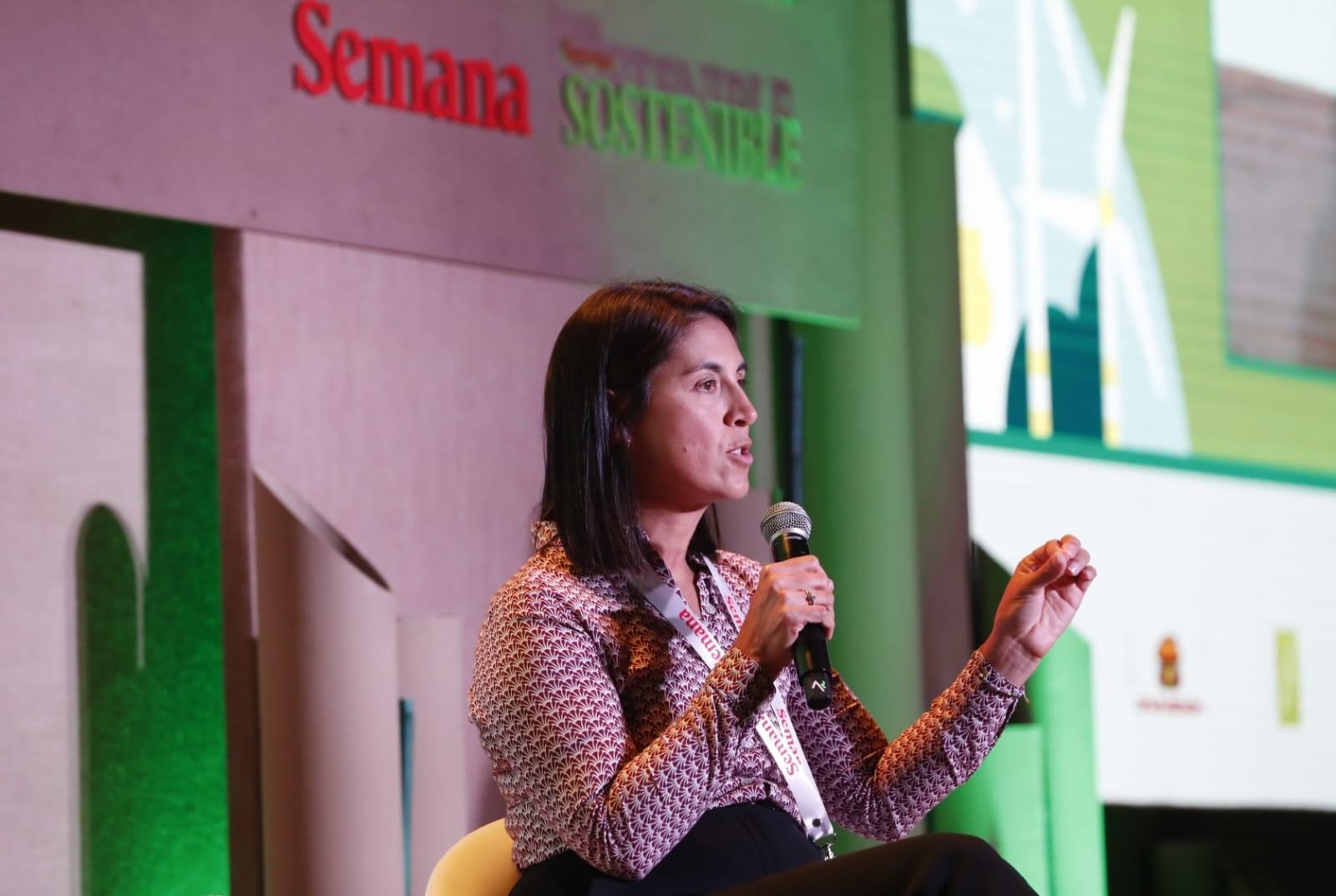 María Lara, directora de Asuntos Corporativos y Sostenibilidad de LATAM Airlines Colombia.