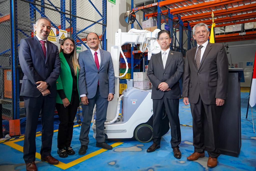 Gobierno japonés le donó siete equipos biomédicos a Colombia