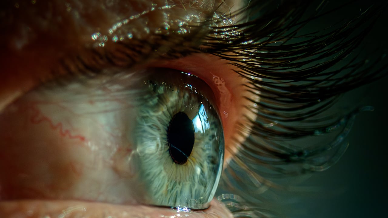 La percepción engañosa de un túnel en expansión tendría su raíz en los ojos, no en el cerebro, según nueva investigación.