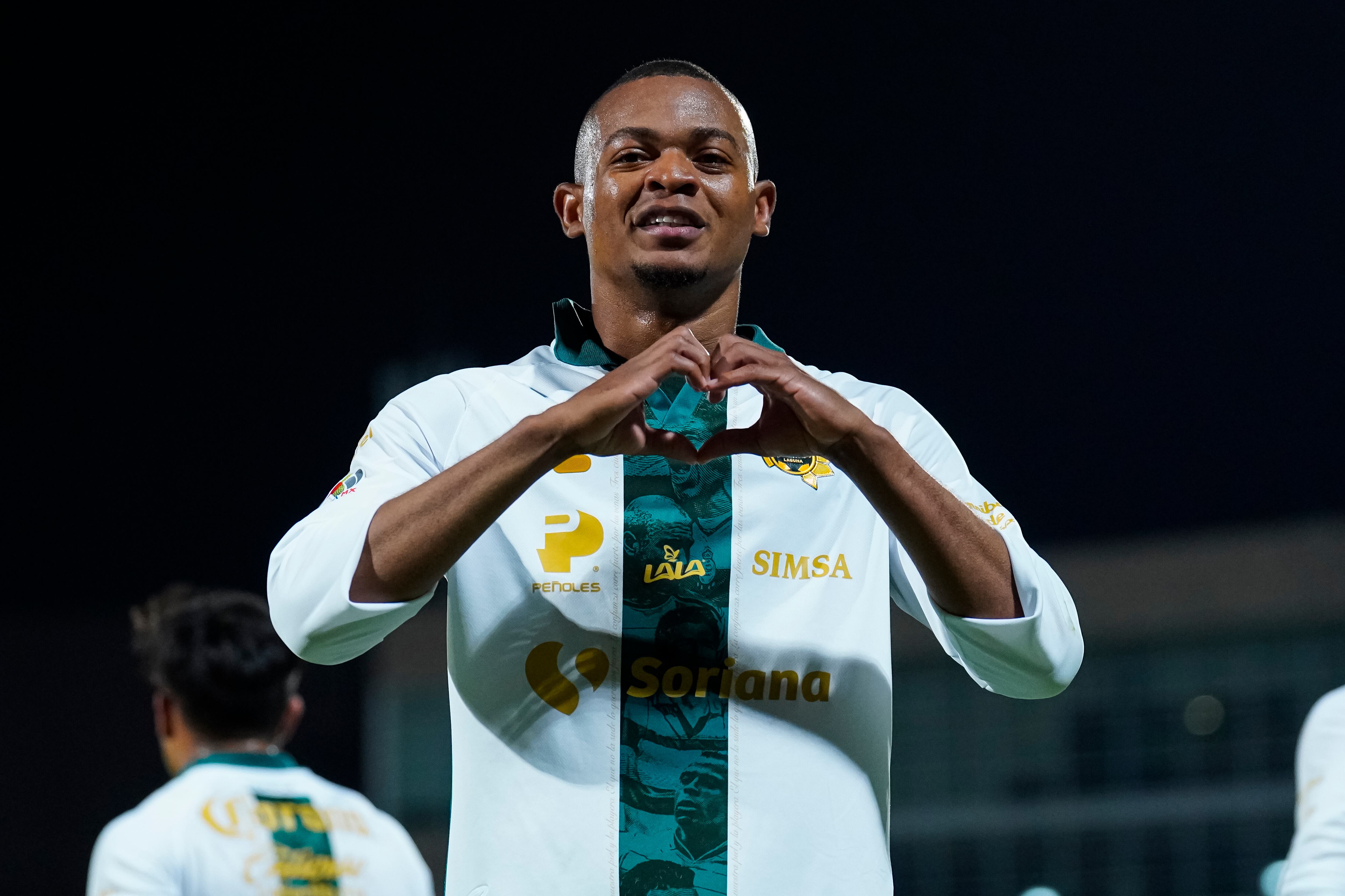 El delantero colombiano Harold Preciado marcó gol este sábado 2 de septiembre, en la victoria de su equipo Santos Laguna sobre los Pumas, en la Liga Mx 2023.