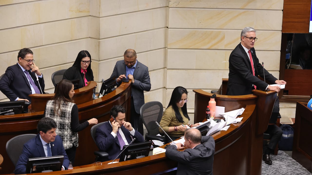 Plenaria del Senado debate del proyecto de ley, Presupuesto General de la Nación 2027. 19 octubre 2026