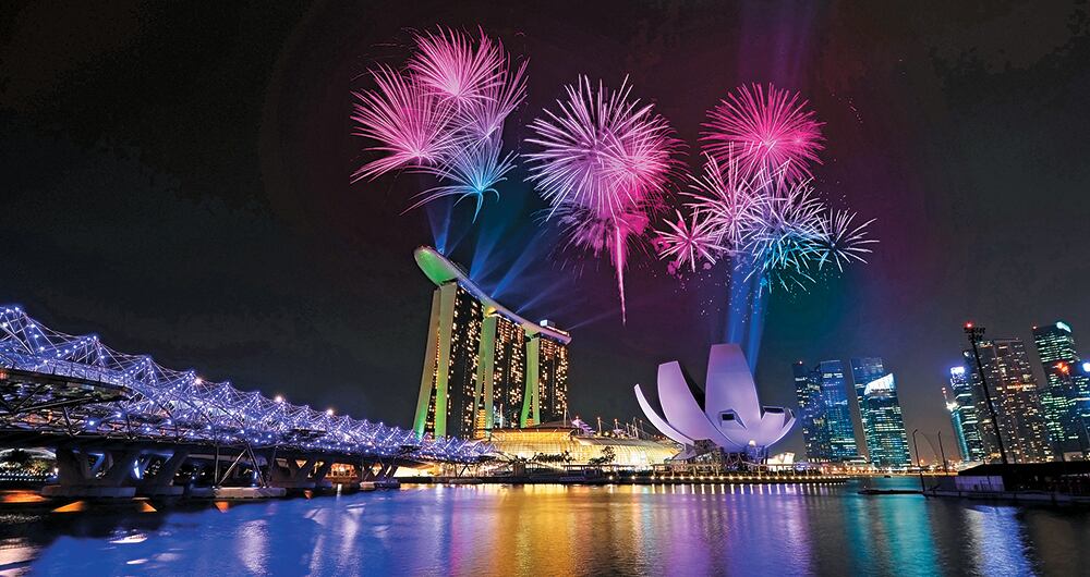 El Marina Bay Sands incluye tres torres hoteleras y un centro de conversiones