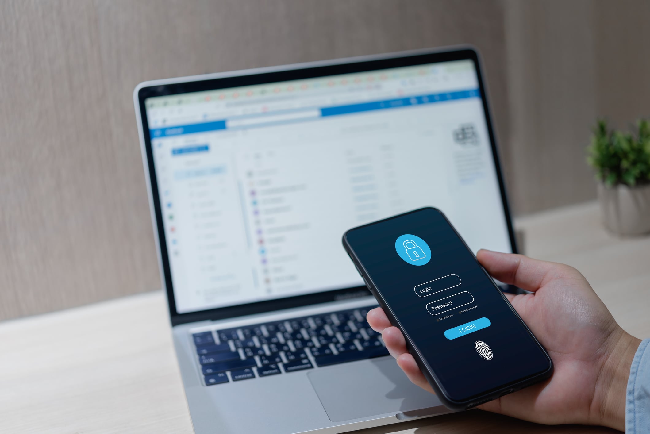 La aparición de un código de inicio de sesión de una cuenta no reconocida puede inquietar a los usuarios. Es esencial entender su origen.