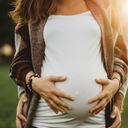 Mhoni Vidente sugiere una conexión entre el sueño de mujeres embarazadas y la carta de la estrella en el tarot, destacando posibles cambios y estabilidad en la vida del individuo.