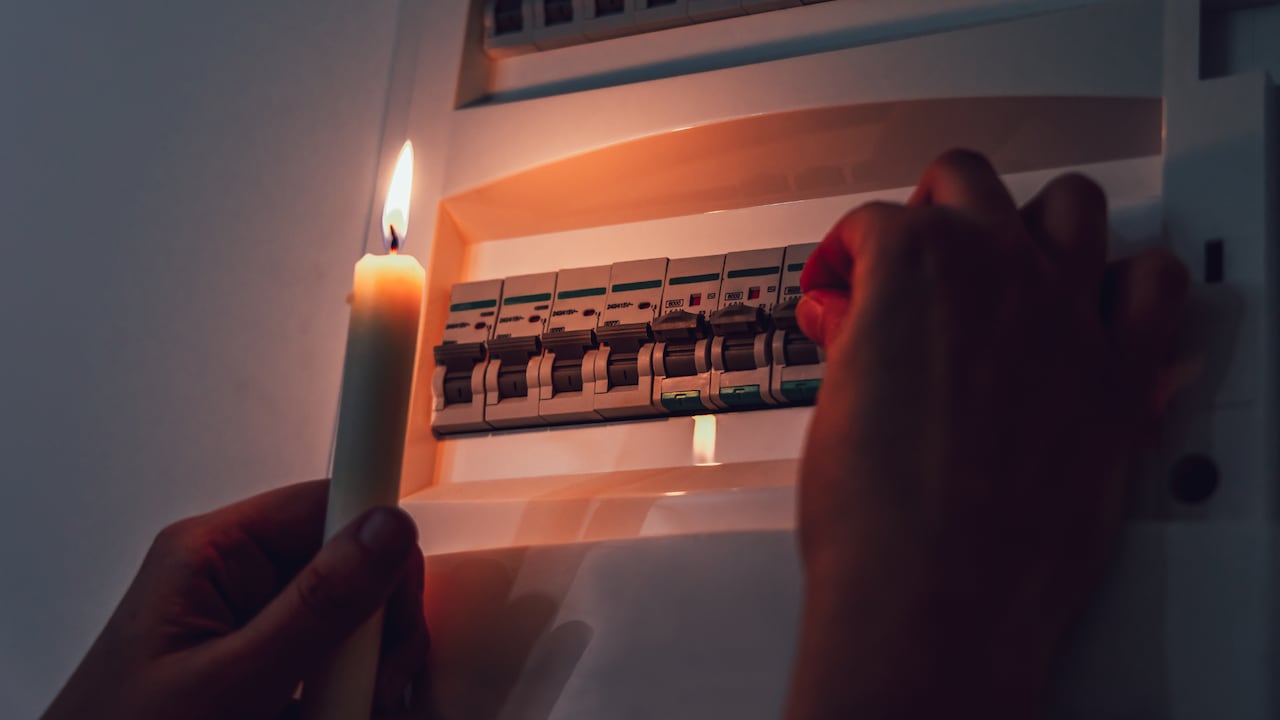 La electricidad es esencial para el funcionamiento de casi todos los dispositivos de uso diario.