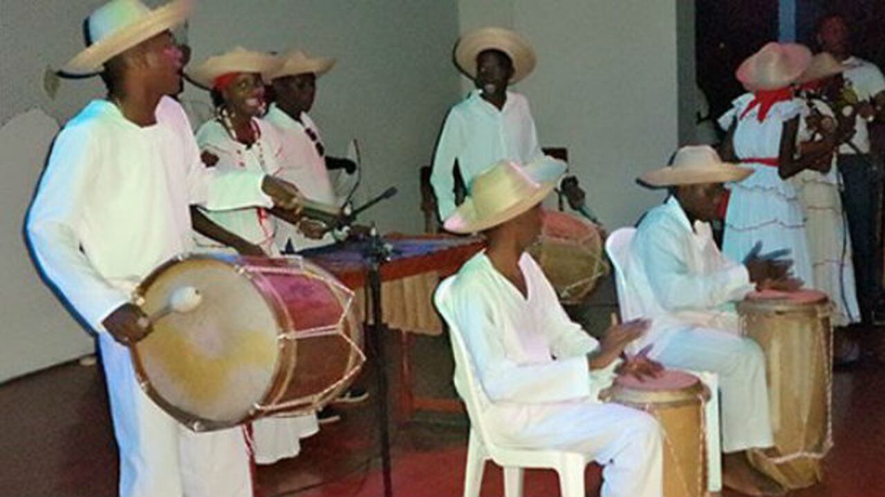 Durante la visita, los músicos y bailarines colombianos actuarán con jóvenes artistas ghaneses de la Fundación JayNii.