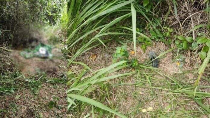 En el lugar quedaron las chancletas del niño.