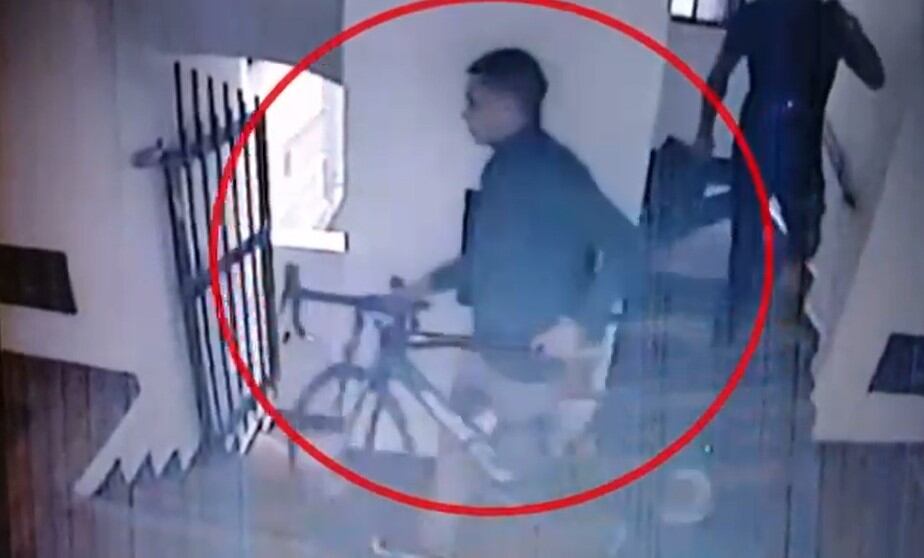 La Fiscalía General de la Nación, en coordinación con el Cuerpo Técnico de Investigación (CTI) y
el Gaula Militar, capturaron a cuatro personas que harían parte de la organización delincuencial
Estinfalo, investigada por una serie de hurtos cometidos en inmuebles de Bogotá