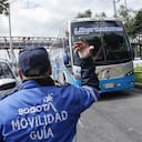 La violencia contra agentes de tránsito ha dejado decenas de heridos y capturas en la capital.