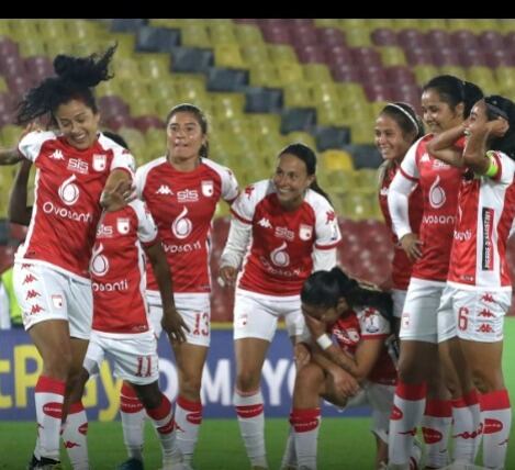 Santa Fe femenino celebra una nueva victoria