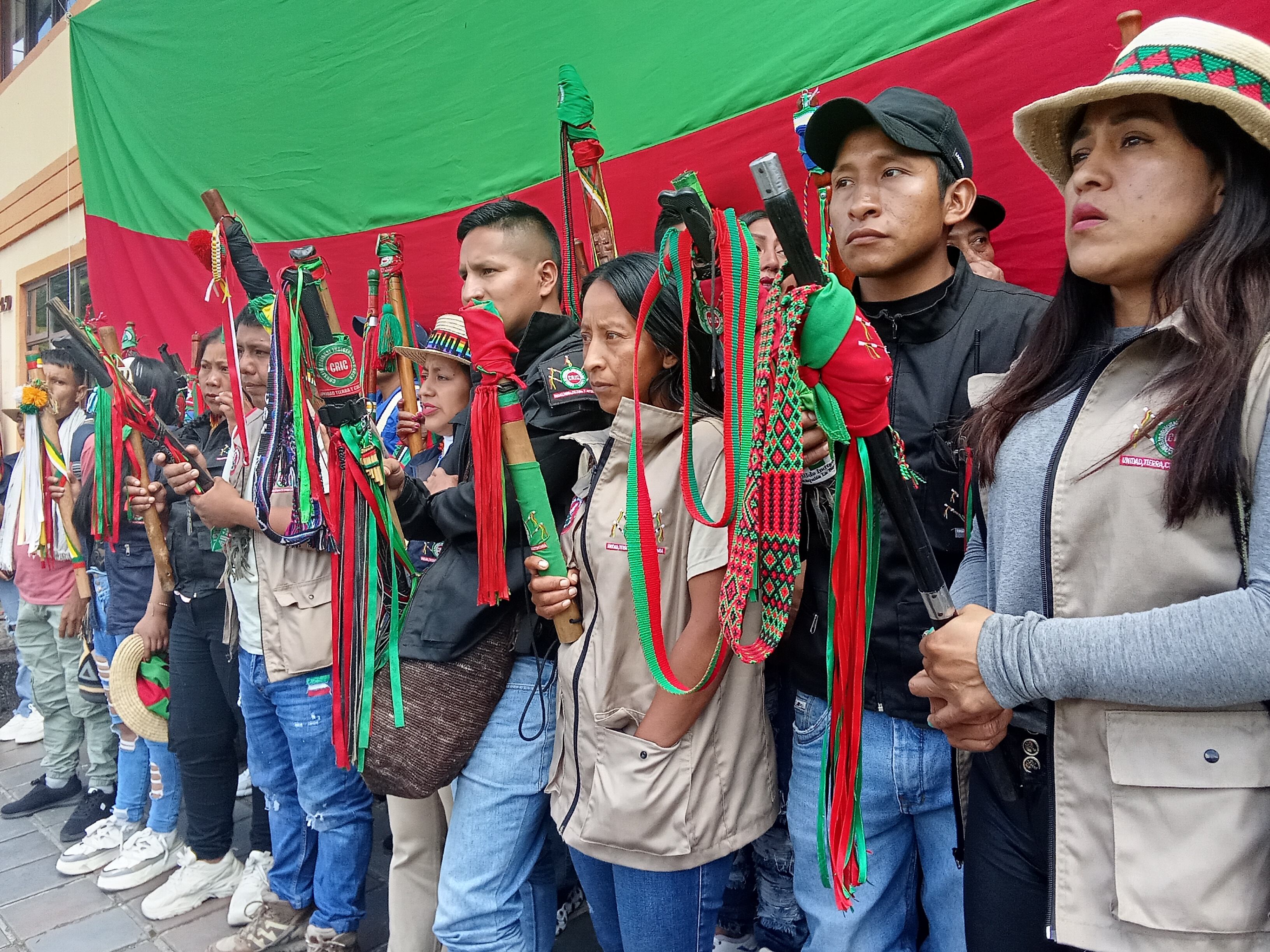 "La guardia indígena anunció que aumentarán los ejercicios de control territorial en los diferentes resguardos de esta zona del país para expulsar así a los grupos armados al margen de la ley", informaron los integrantes del Cric.