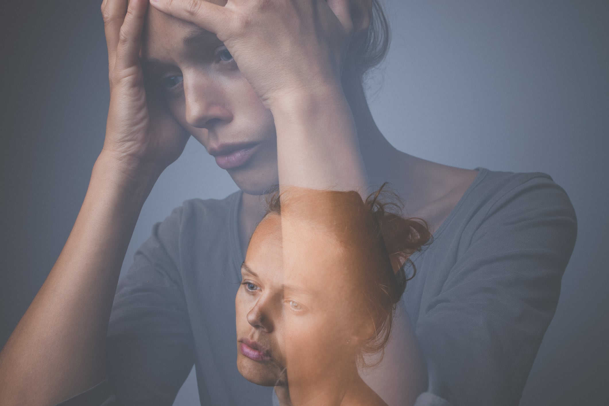 La inteligencia artificial ha destacado que las circunstancias de gran carga emocional surgen cuando se enfrentan cambios o pérdidas drásticas en la vida.