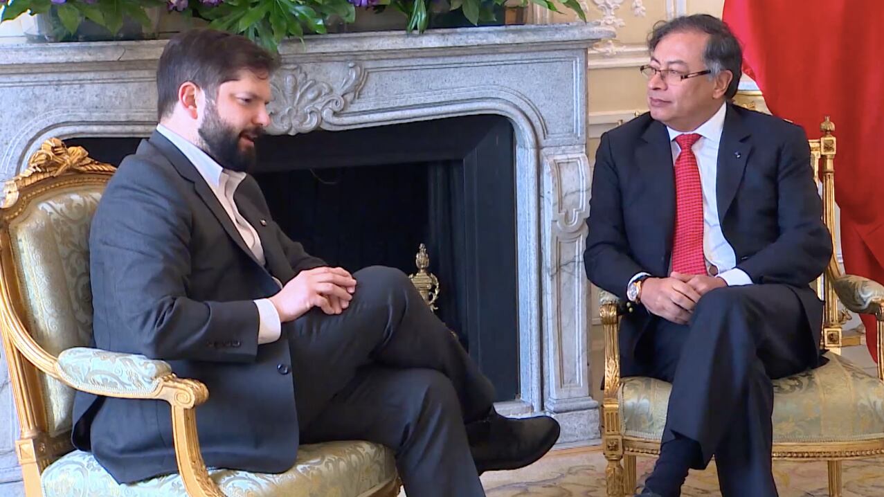 Gabriel Boric en reunión con el presidente Gustavo Petro.