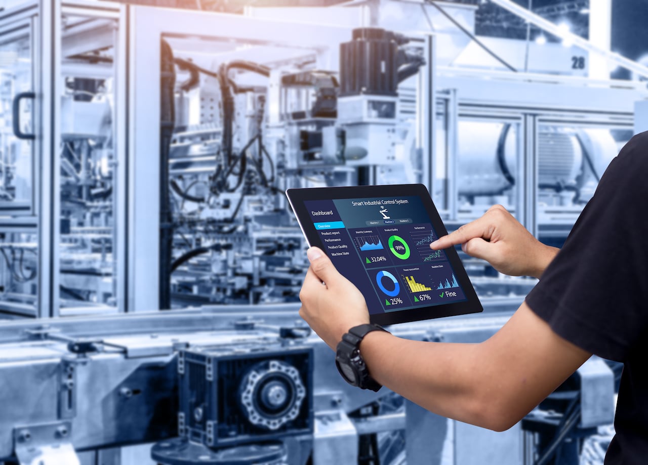 La transformación digital es un activo clave para el desarrollo de las economías porque las empresas pueden agilizar sus operaciones y hacer un mejor seguimiento de los procesos.