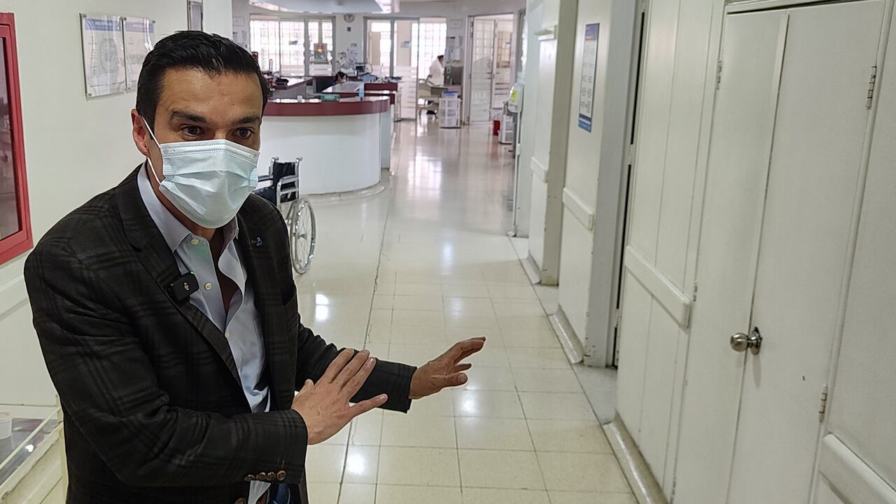 Juan Diego Alvira en el Hospital Santa Clara