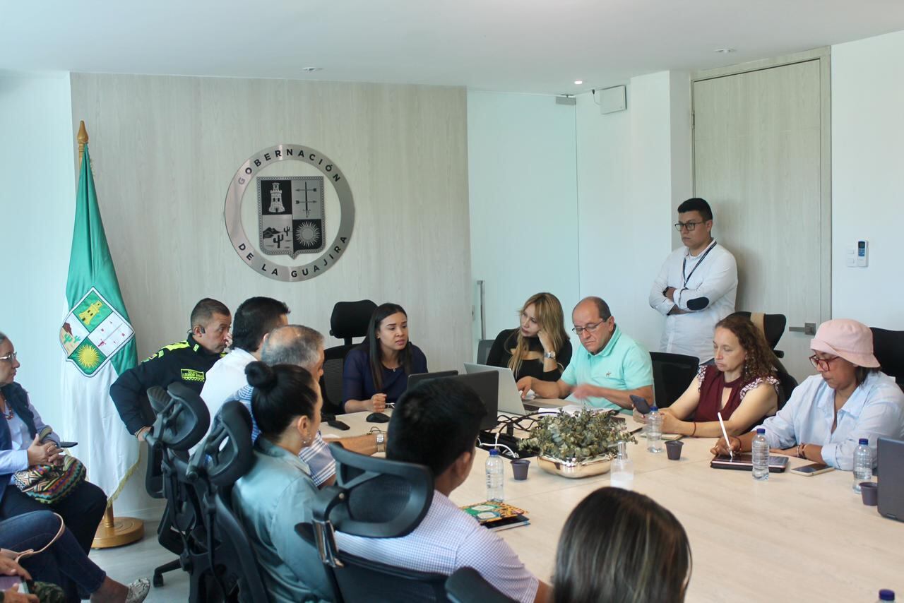 Reunión tras decisión de suspender proyecto eólico en La Guajira.