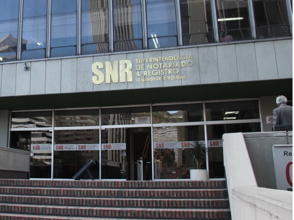 Superintendencia de Notariado y Registro da permiso para marchar.